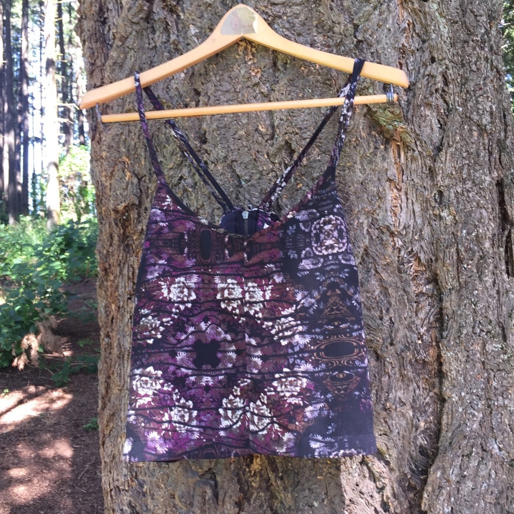 UO SILENCE + NOISE | cropped floral tank top